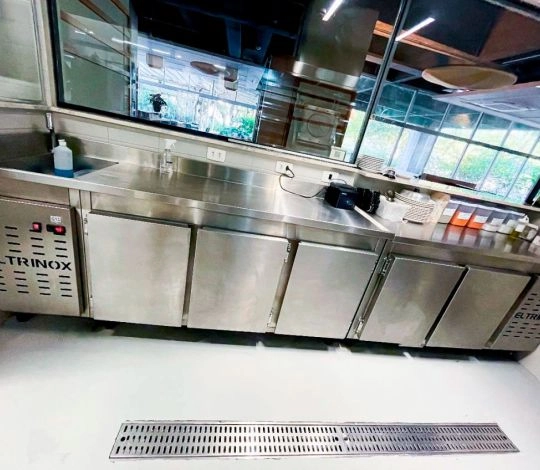 Balcões refrigerados 4 / 2 portas